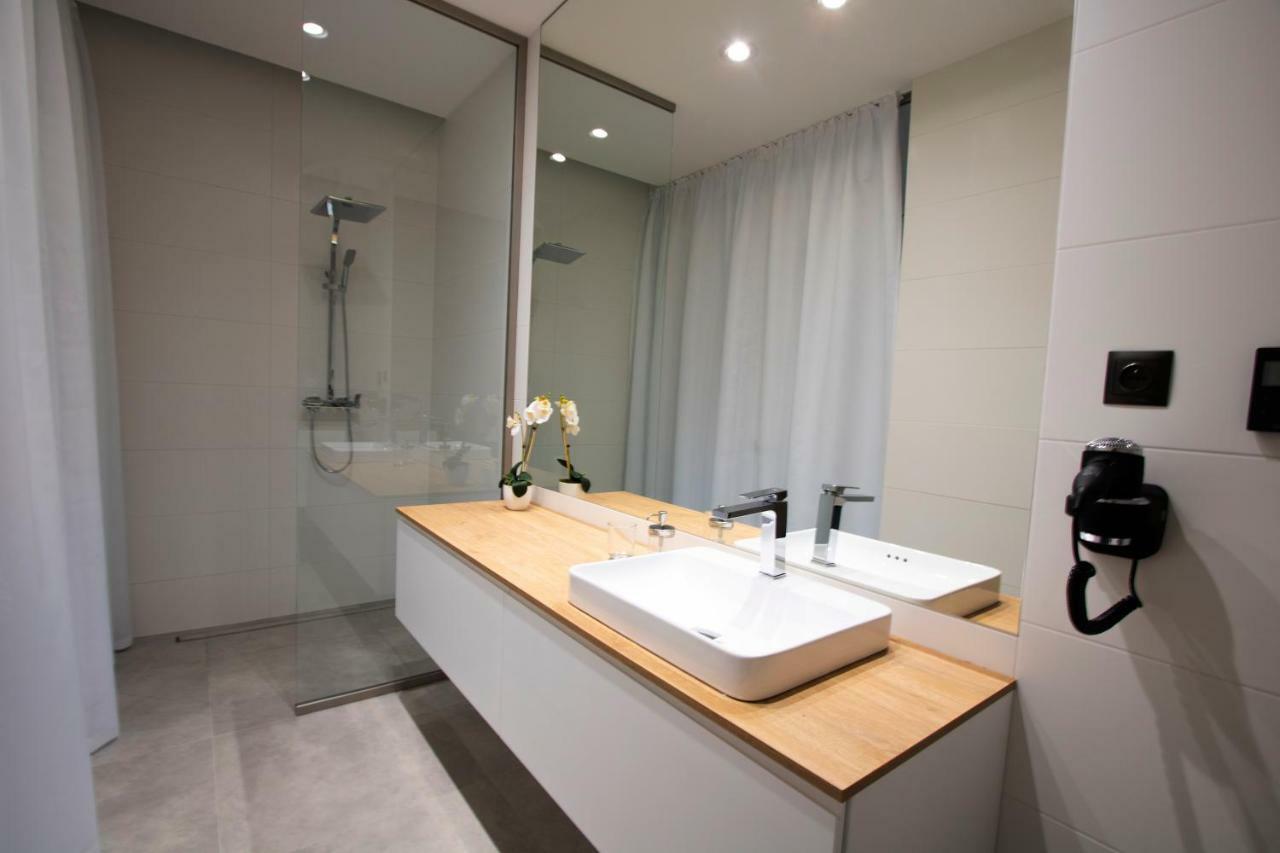 242 Apartment *