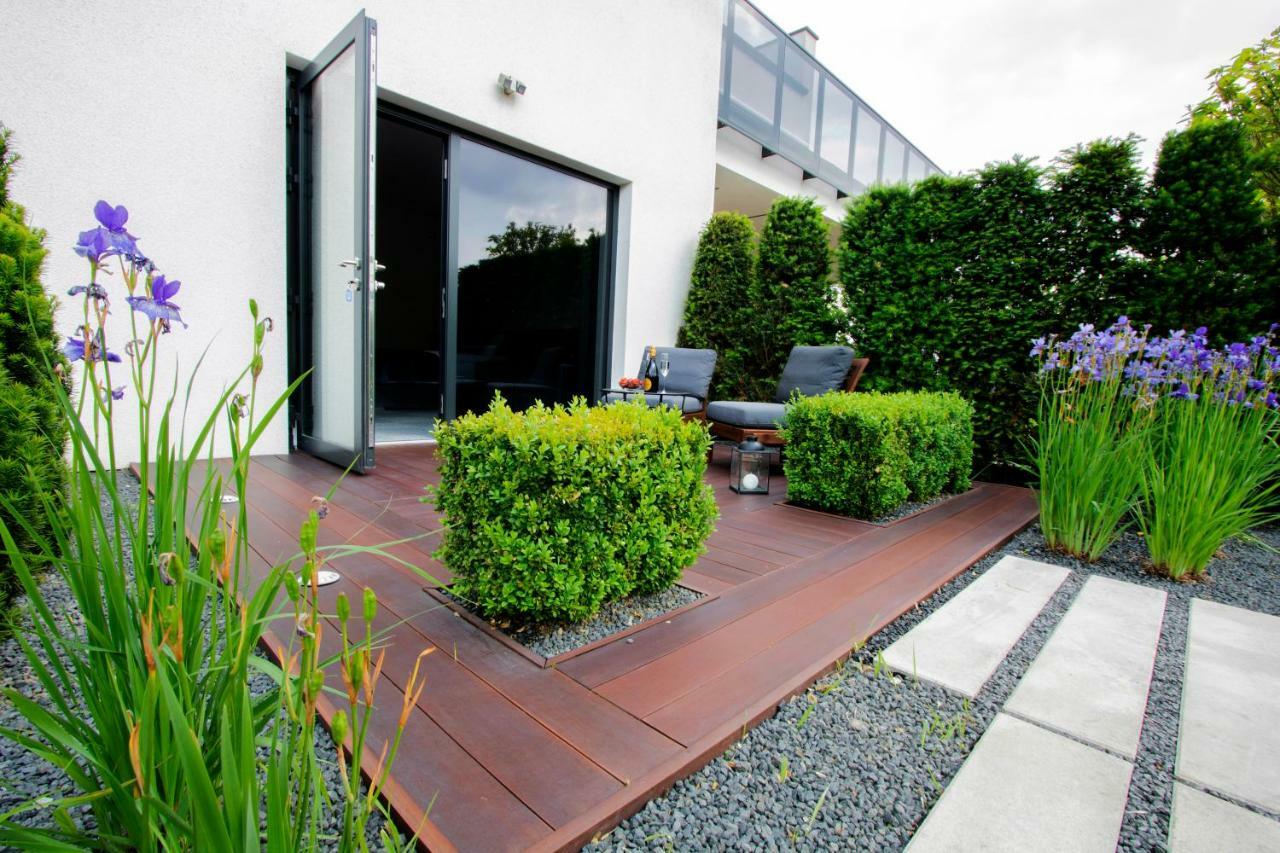 242 Apartment *